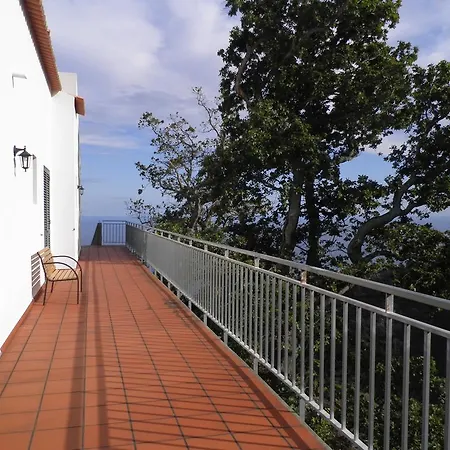 Luz - Family House Vacations- Large Private Outdoor Area Santa Cruz - Madeira