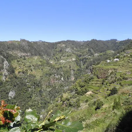 Luz - Family House Vacations- Large Private Outdoor Area Villa Santa Cruz (Madeira)