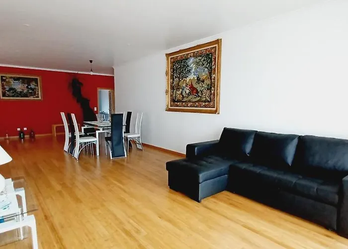 Luz - Family House Vacations- Large Private Outdoor Area Villa Santa Cruz (Madeira)