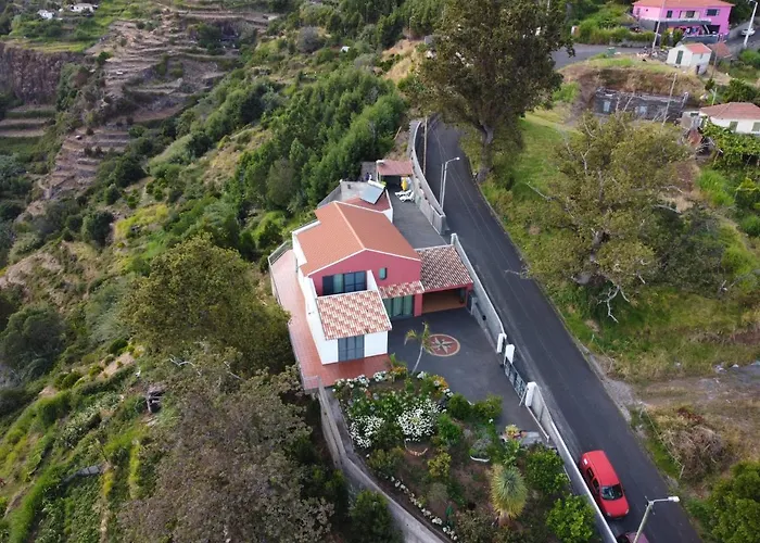 Villa Luz - Family House Vacations- Large Private Outdoor Area