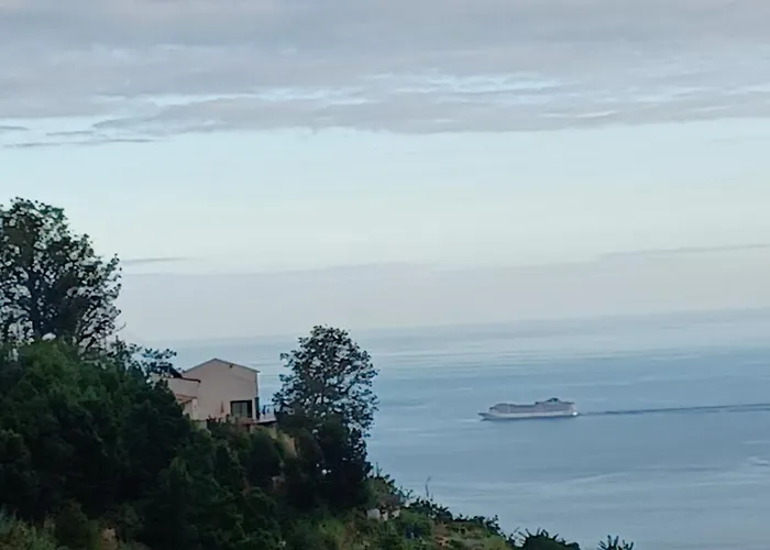 Villa Luz - Family House Vacations- Large Private Outdoor Area Santa Cruz (Madeira)