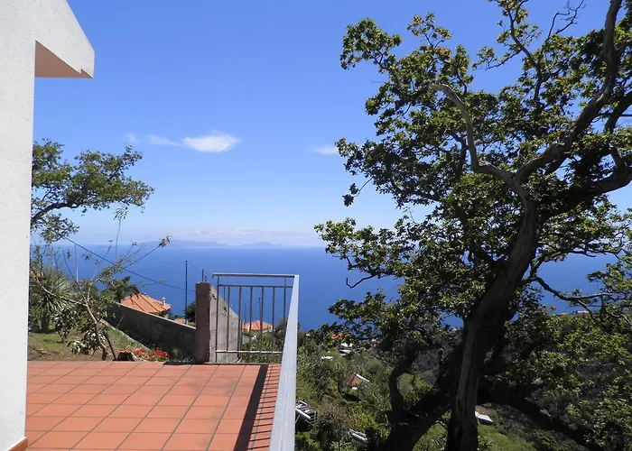 Villa Luz - Family House Vacations- Large Private Outdoor Area