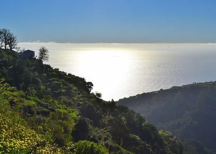 Luz - Family House Vacations- Large Private Outdoor Area *