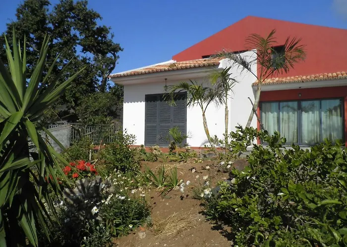 Villa Luz - Family House Vacations- Large Private Outdoor Area Santa Cruz (Madeira)