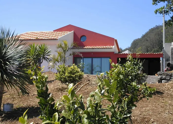 Luz - Family House Vacations- Large Private Outdoor Area Villa *